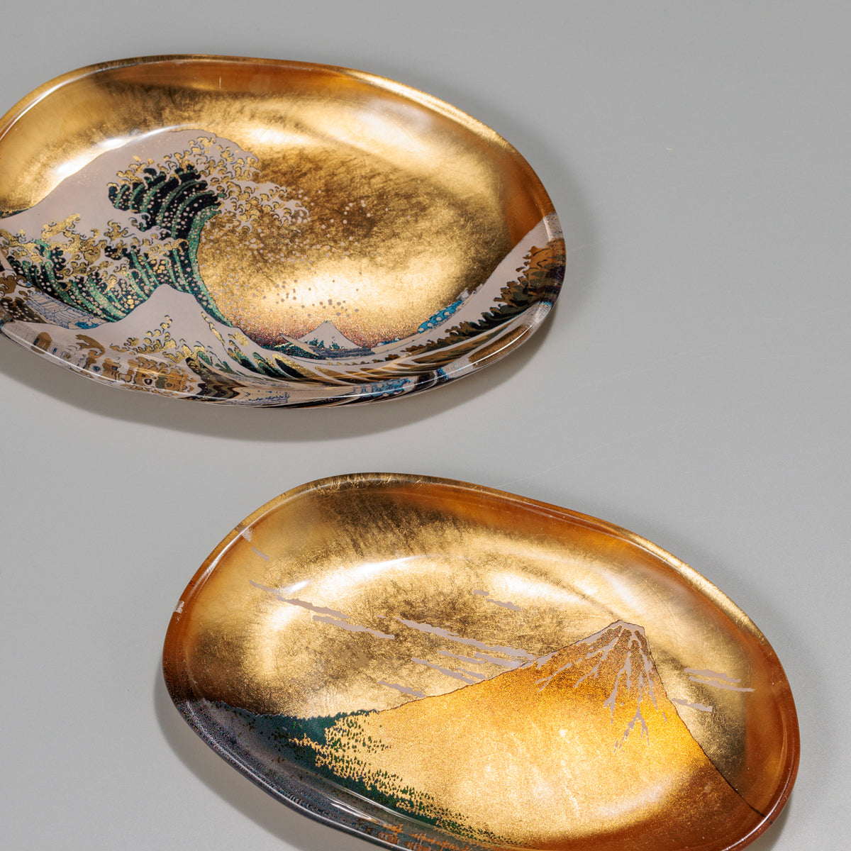 Gold Leaf Art Glass Tray (Set of 2) – Red Fuji and Great Wave (Gold)
