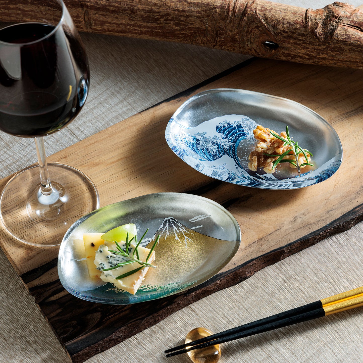 Gold Leaf Art Glass Tray (Set of 2) – Red Fuji and Great Wave (Silver)