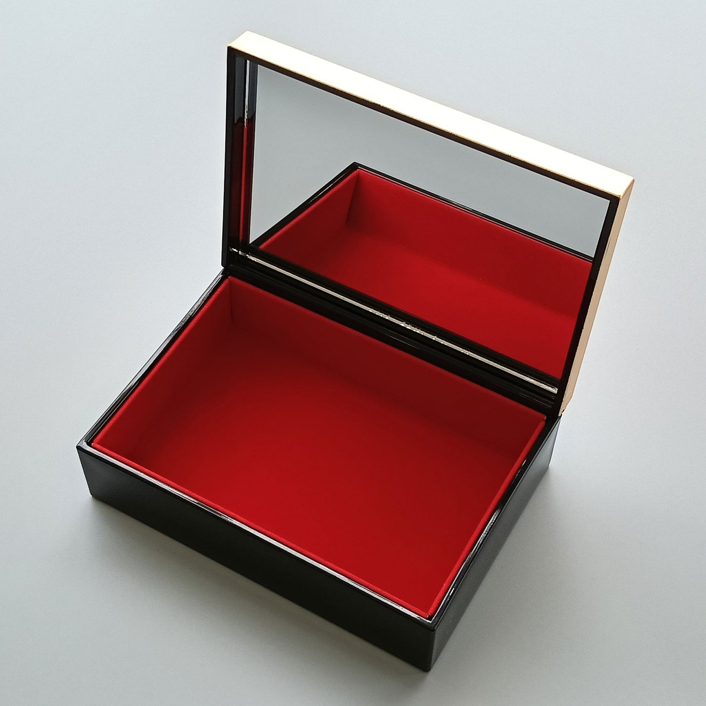 Gold Leaf Art Accessory Box – Skull